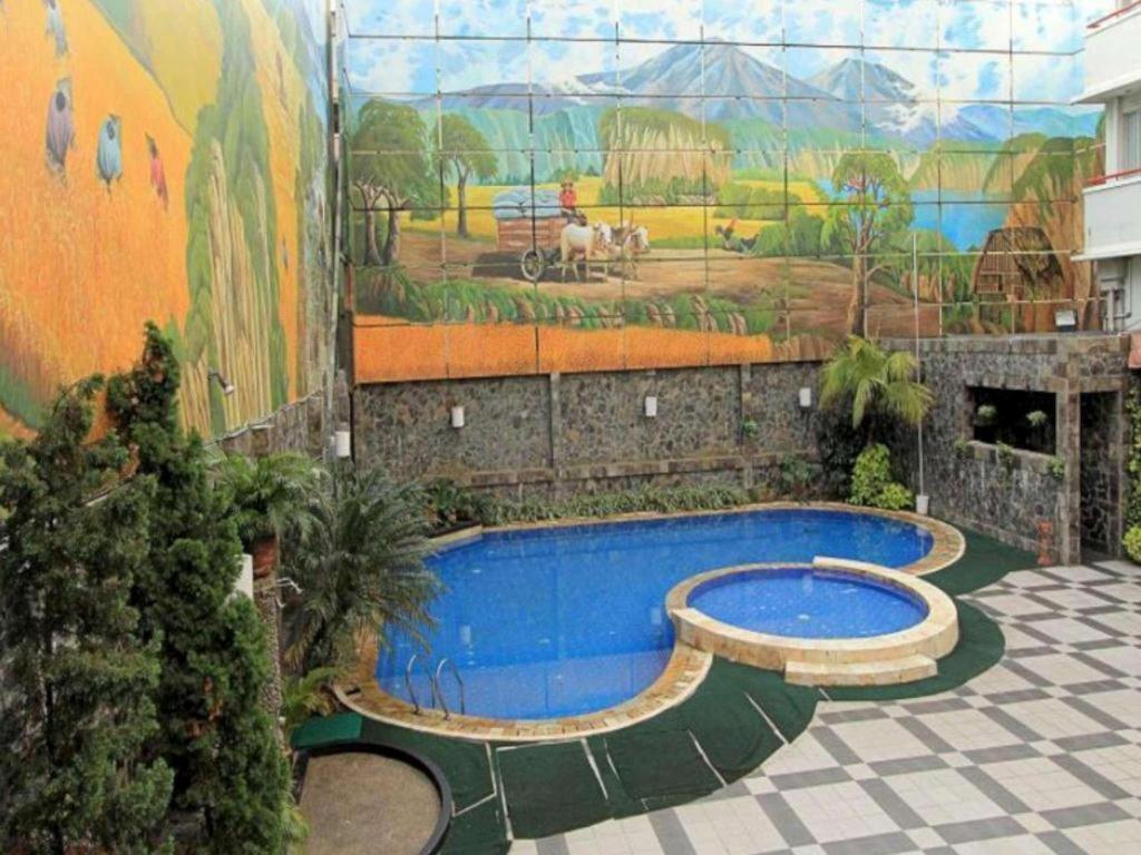 Hotel Golden Sky Pluit 3*