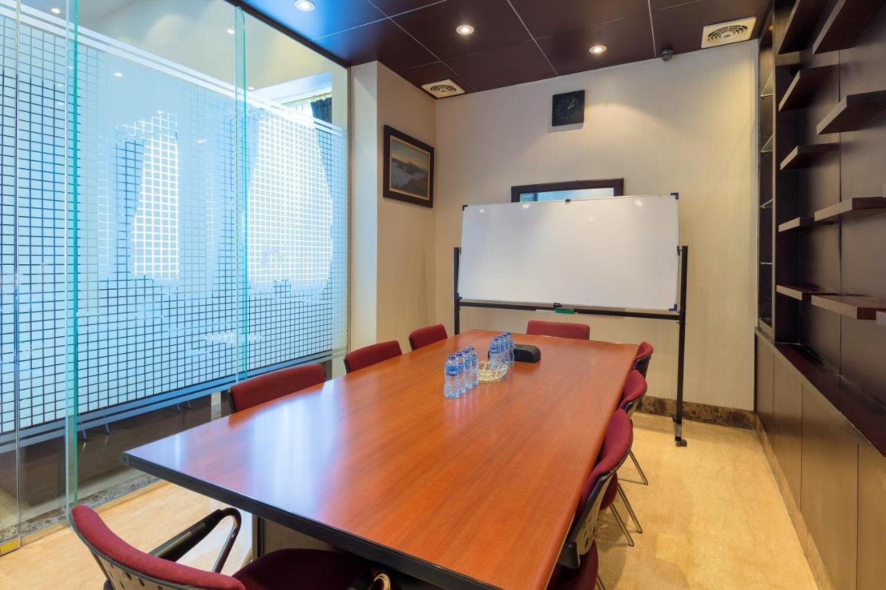 Golden Sky Pluit Hotel 3*