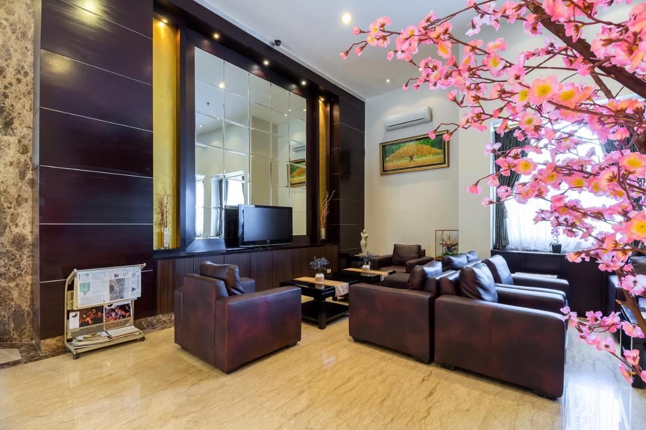Golden Sky Pluit 3*