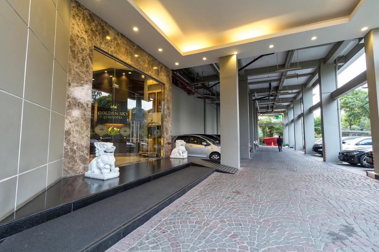 Golden Sky Pluit 3* Jakarta